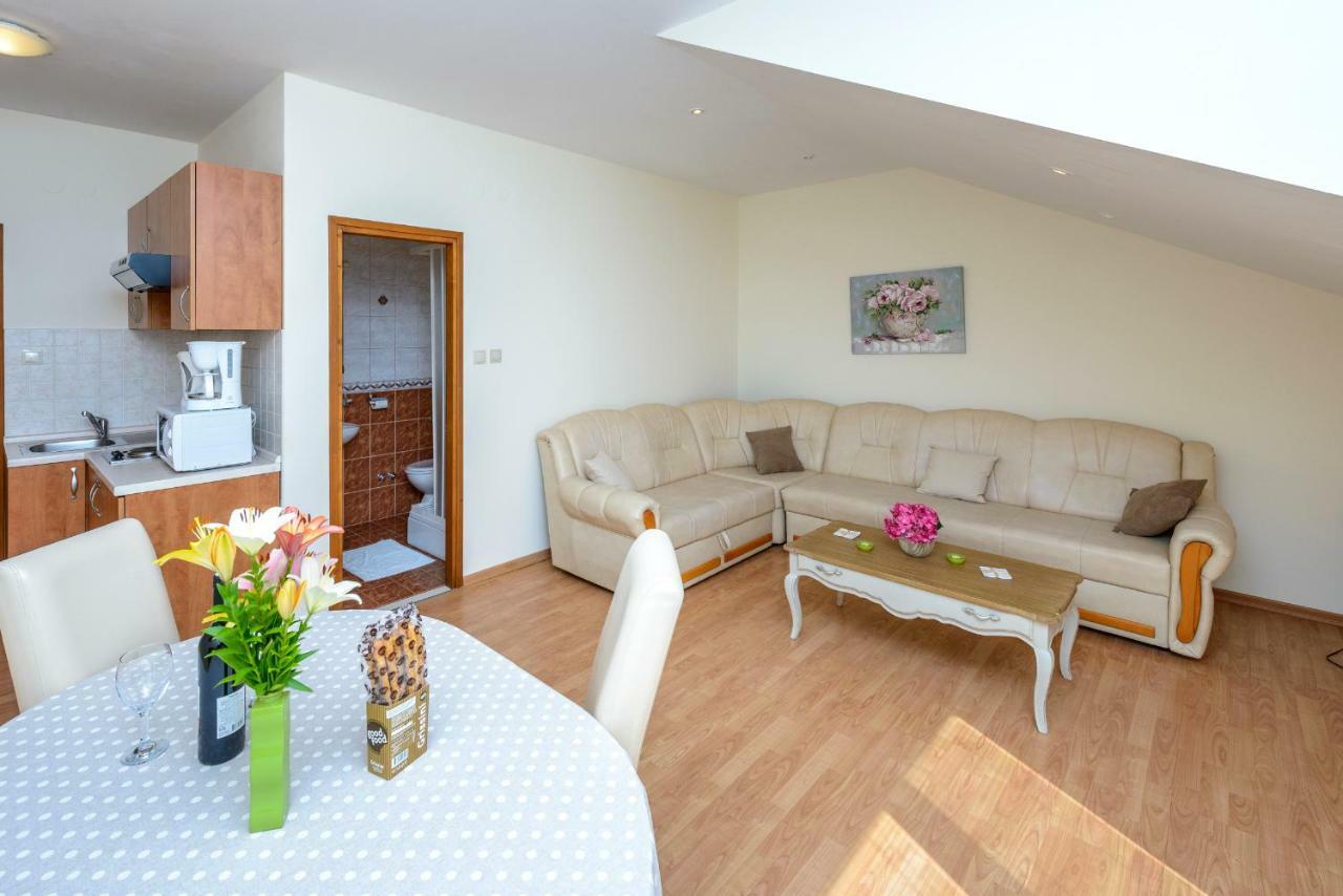 Guest house Bellevue 2 *